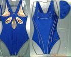 游泳衣